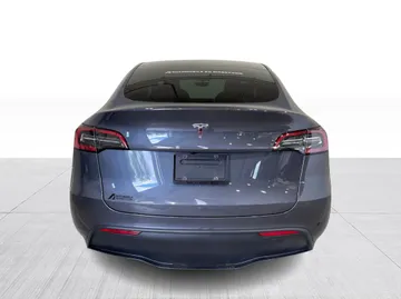 2023 Tesla Model Y - image 12