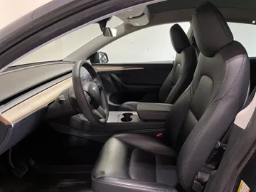 2023 Tesla Model Y - image 3