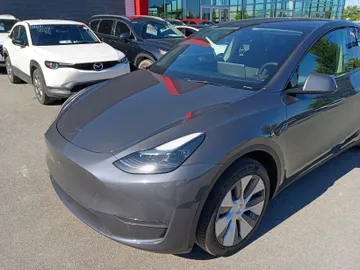 2023 Tesla Model Y - image 2