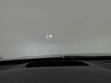 2021 Volvo S90 - image 27