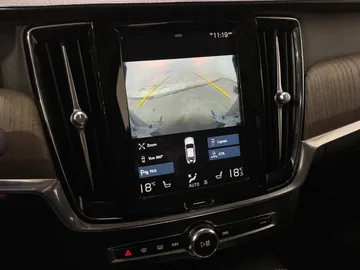 2021 Volvo S90 - image 22