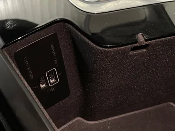 2021 Volvo S90 - image 31