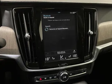 2021 Volvo S90 - image 29