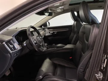 2021 Volvo S90 - image 3