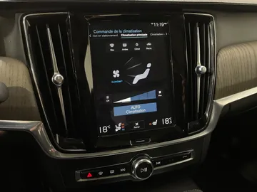 2021 Volvo S90 - image 24