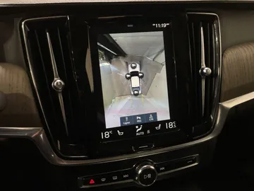 2021 Volvo S90 - image 23