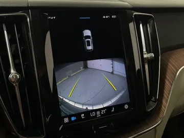 2022 Volvo XC60 - image 27