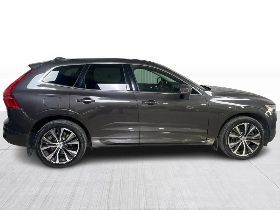 2022 Volvo XC60 — photo 2