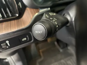 2022 Volvo XC60 - image 20