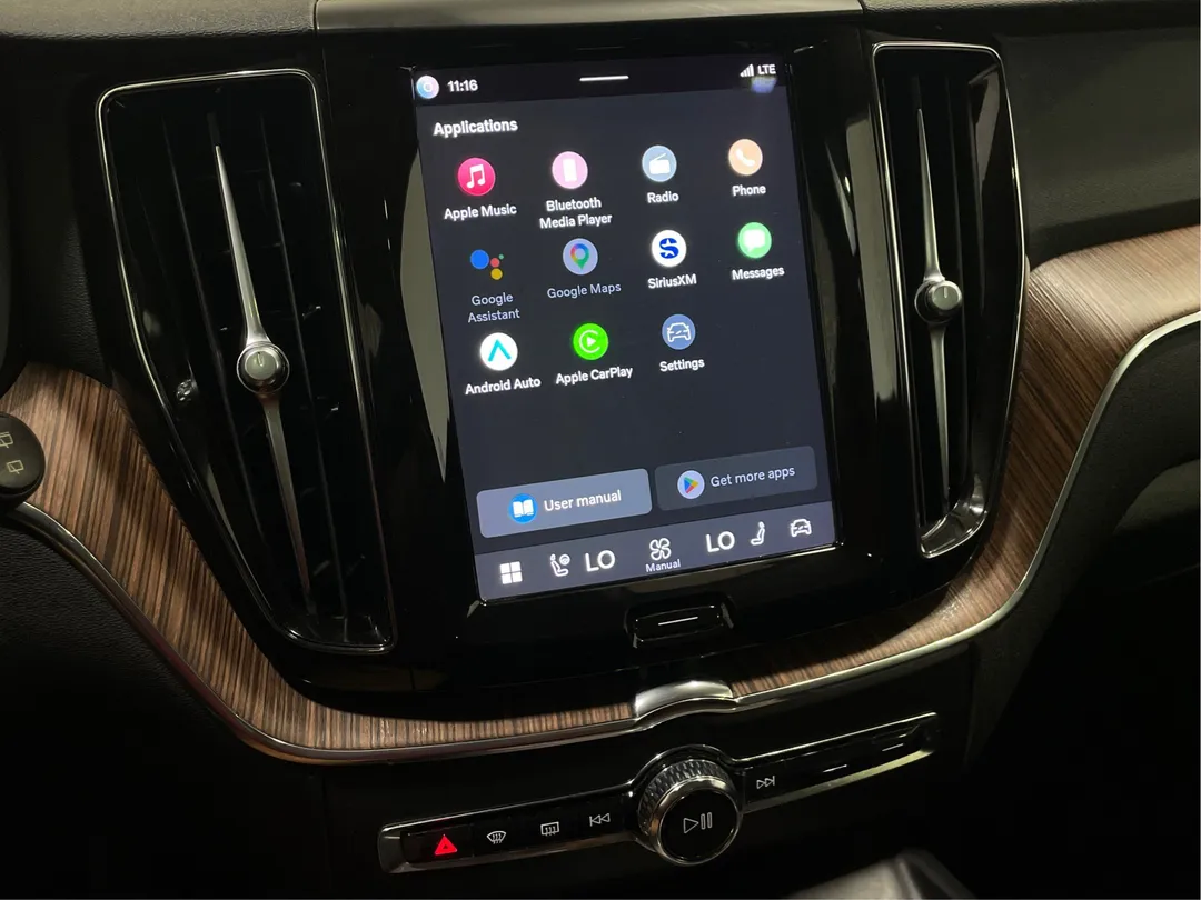 2022 Volvo XC60 — photo 7