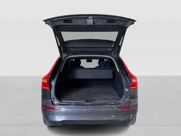 2022 Volvo XC60 - image 14