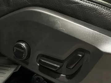 2022 Volvo XC60 - image 19