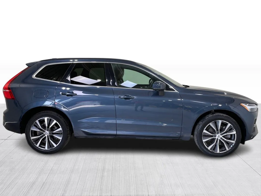 2022 Volvo XC60 — photo 2
