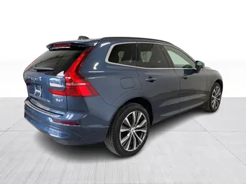 2022 Volvo XC60 - image 15