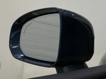 2022 Volvo XC60 - image 21