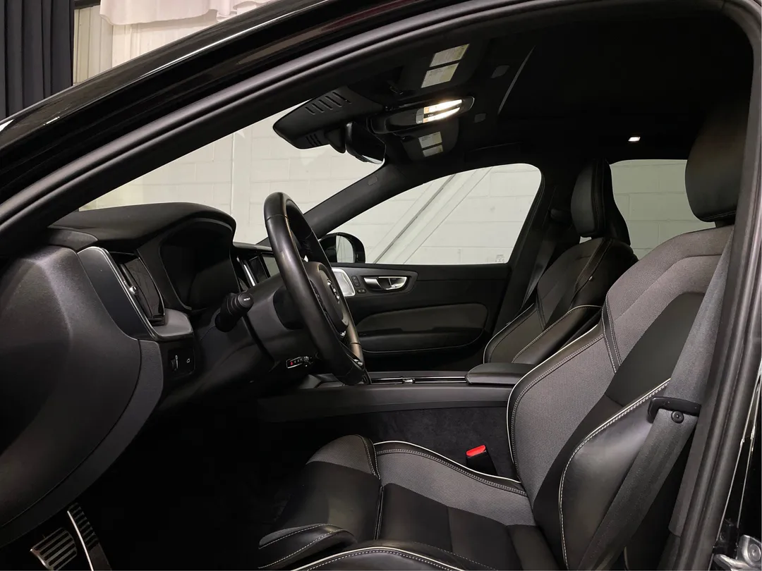 2022 Volvo XC60 — photo 3