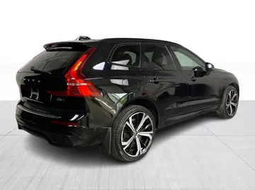 2022 Volvo XC60 - image 14