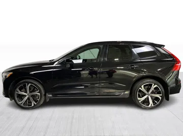 2022 Volvo XC60 - image 10