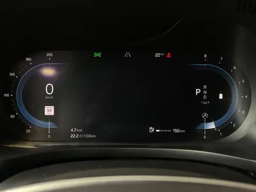 2022 Volvo XC60 - image 18