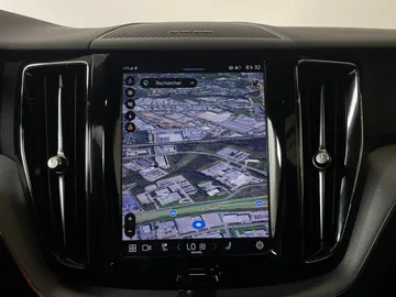 2022 Volvo XC60 - image 24