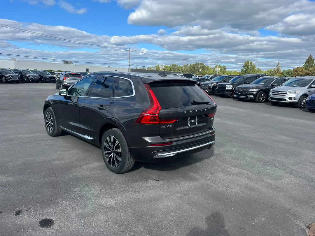 2023 Volvo XC60 Plus Bright Theme AWD, photo 5
