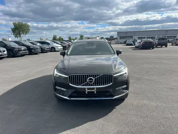 2023 Volvo XC60 - image 2