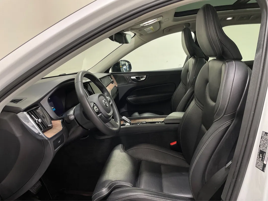 2023 Volvo XC60 — photo 3