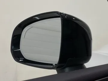 2023 Volvo XC60 - image 21