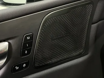2023 Volvo XC60 - image 20