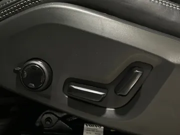 2023 Volvo XC60 - image 19
