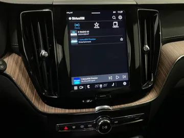 2023 Volvo XC60 - image 31