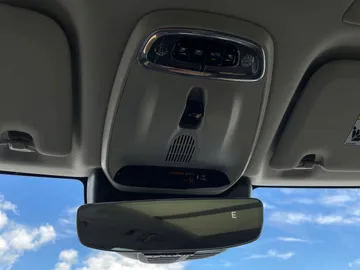 2021 Volvo XC60 - image 29