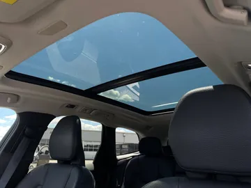 2021 Volvo XC60 - image 6