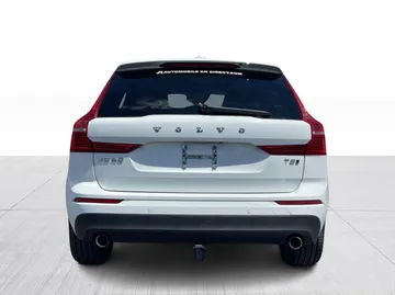 2021 Volvo XC60 - image 12