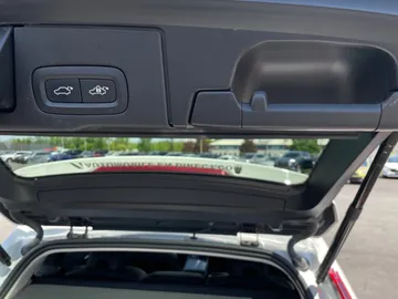 2021 Volvo XC60 - image 19