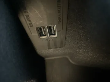 2019 Volvo XC60 - image 31