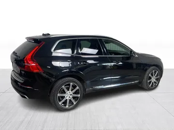 2019 Volvo XC60 - image 14