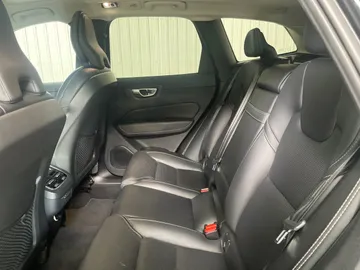 2019 Volvo XC60 - image 15