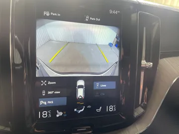 2019 Volvo XC60 - image 25