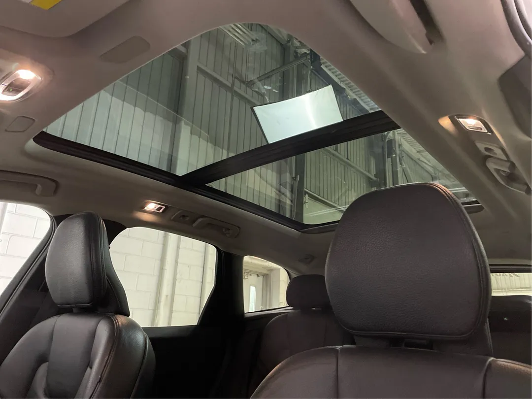 2021 Volvo XC60 — photo 5