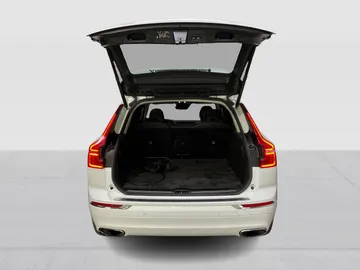 2021 Volvo XC60 - image 14