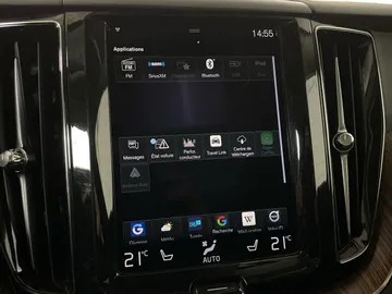 2021 Volvo XC60 - image 8
