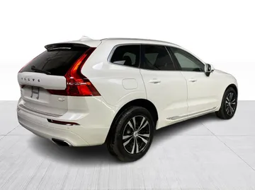 2021 Volvo XC60 - image 15