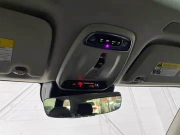 2021 Volvo XC60 - image 17