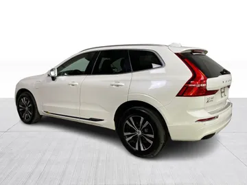 2021 Volvo XC60 - image 12
