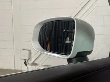 2021 Volvo XC60 - image 21