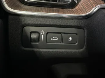 2021 Volvo XC60 - image 33