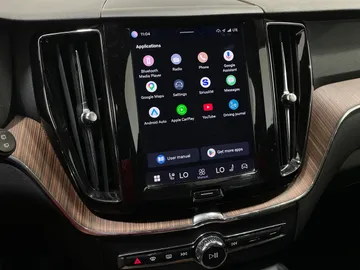 2022 Volvo XC60 Recharge - image 8