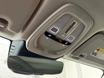 2022 Volvo XC60 Recharge - image 17