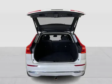 2022 Volvo XC60 Recharge - image 14